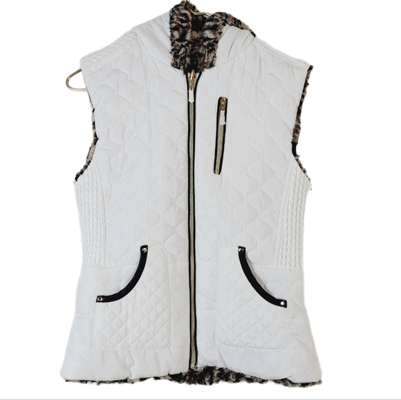 Adriana Vest Animal Print Faux Fur Reversible quilted Medium NEW - Picture 1 of 16